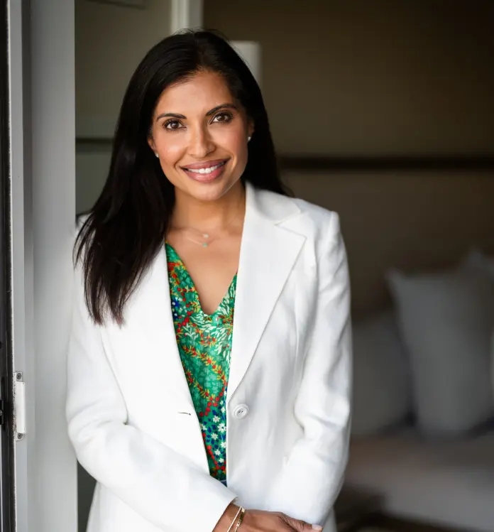 Yashmin Lloyds Professional Photo